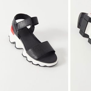 Sorel Kinetic Classic Sandals